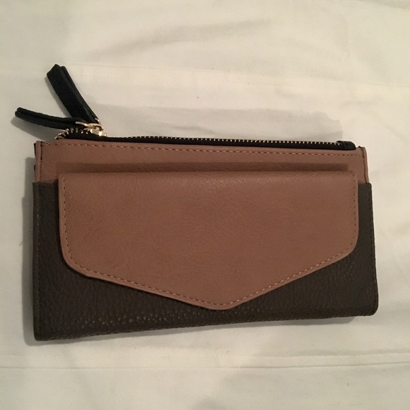 Madison West Handbags - New Madison West Wallet
